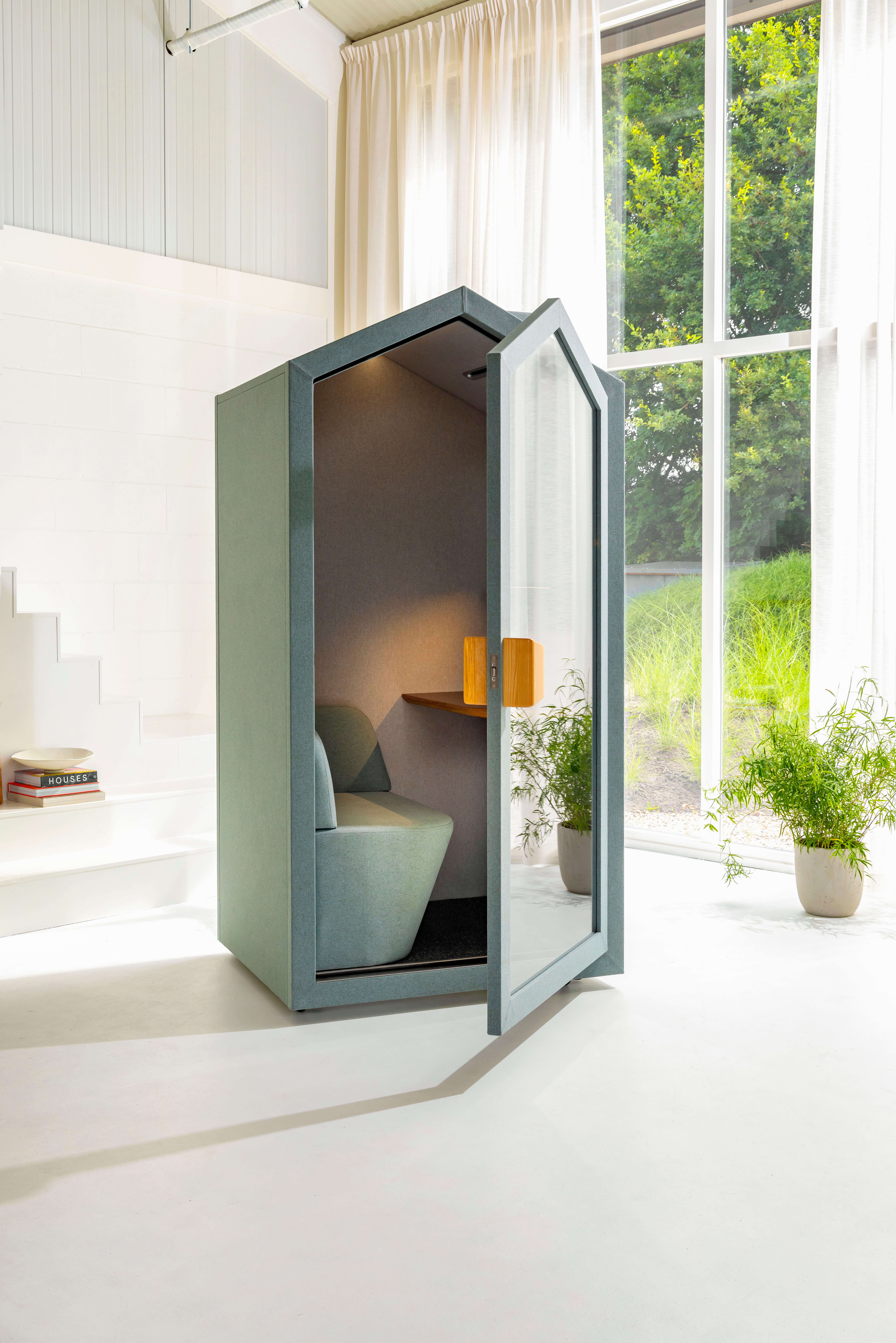 Акустична офис кабина Cottage POD за фокусирана работа и онлайн срещи